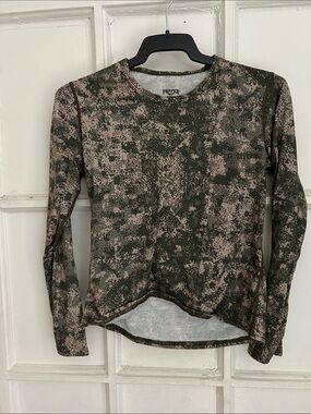 Kids' Long Sleeve Camo Tee in Green